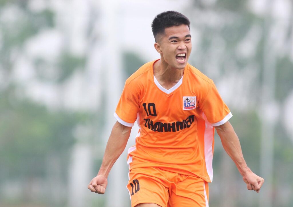 Đình Duy đang có một mùa giải bùng nổ tại V.League với 4 bàn thắng sau 15 trận đấu