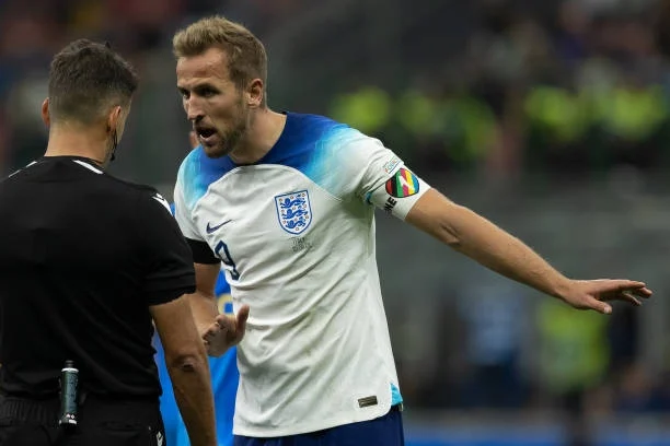 Harry Kane hoàn toàn không thể gây áp lực cho đối thủ