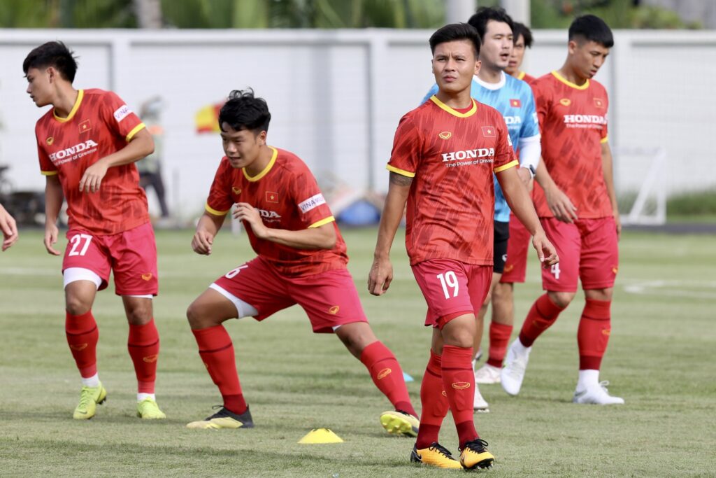 Quang Hải (19) rất khao khát được khoác áo đội tuyển Việt Nam ở AFF Cup 2022Quang Hải (19) rất khao khát được khoác áo đội tuyển Việt Nam ở AFF Cup 2022