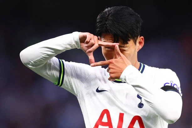 Son heung-min điên cuồng ghi 8 bàn thắng ở trận Totteham vs Leicester