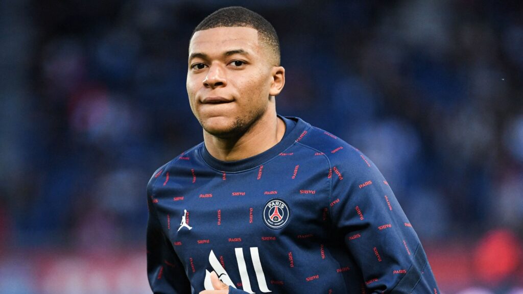 chiến lược của Los Blancos cũng sẽ áp dụng cho Mbappe để rõ ràng nếu tiền đạo 23 tuổi muốn đến với Bernabeu