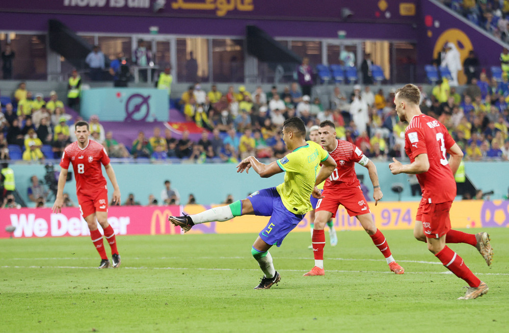 90 phút đầy khó khăn của đội tuyển Brazil