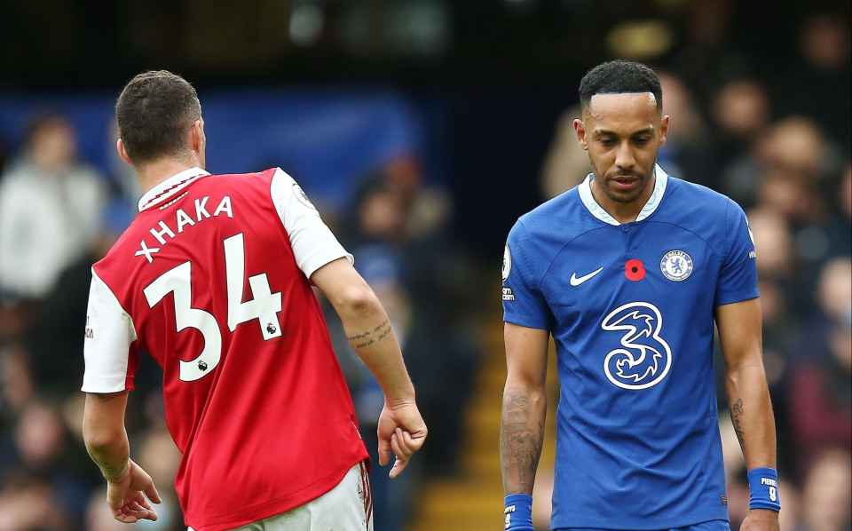 Aubameyang mờ nhạt trong ngày tái ngộ Mikel Arteta