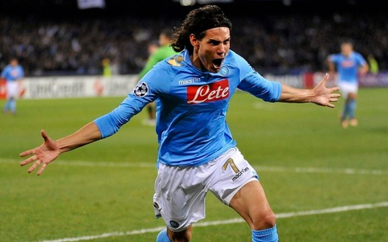 Cavani trong màu áo CLB Napoli