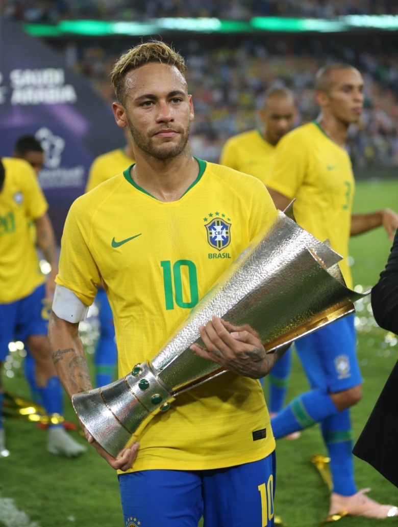 Chân dung chân sút Neymar của Brazil