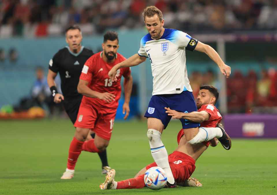 Chấn thương của Harry Kane trong trận đấu với Iran khiến người Anh thấp thỏm