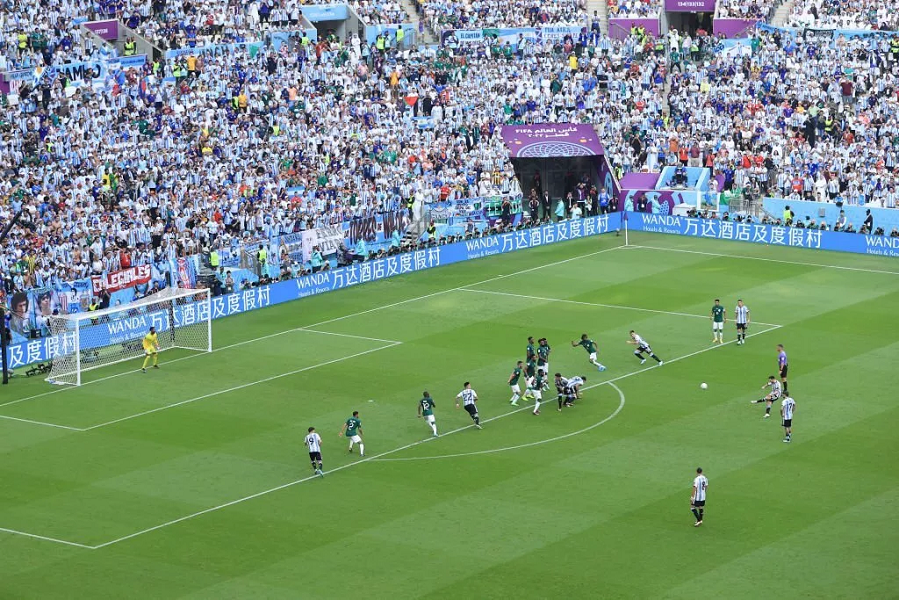 Argentina nhận thất bại ngay trận đầu ra quân tại World Cup