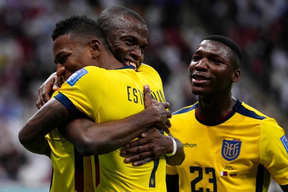 Enner Valencia với một phong độ cao giúp Ecuador có cơ hội lớn vượt qua vòng bảng