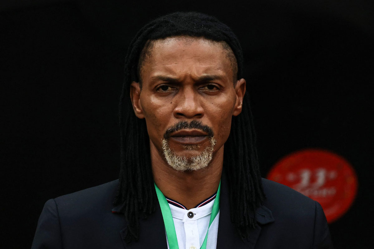 Hình ảnh HLV Rigobert Song