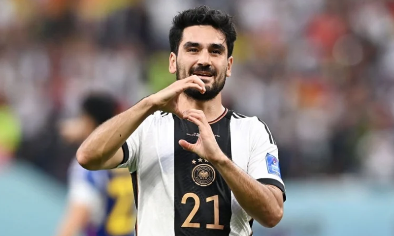 Ilkay Gundogan mở tỉ số cho đội tuyển Đức ở chấm phạt đền