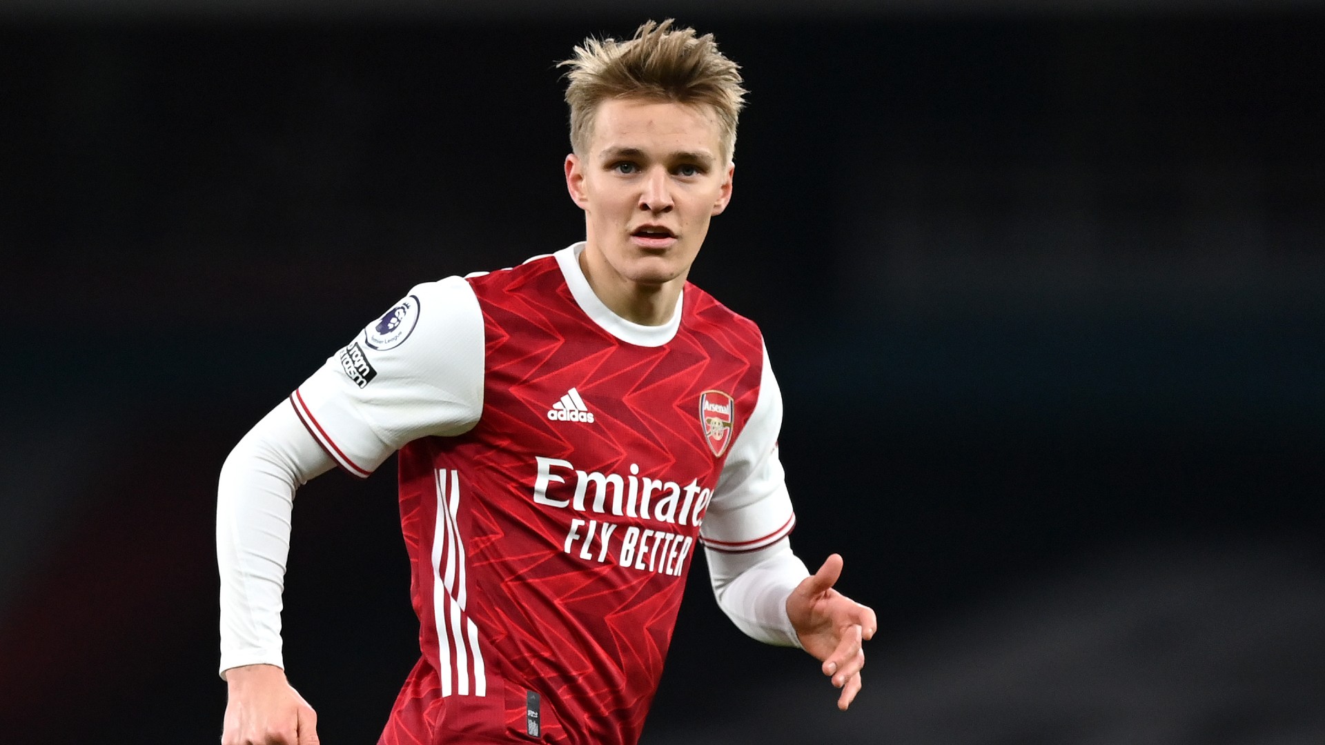 Martin Odegaard tỏa sáng mang về 3 điểm cho Pháp Thủ