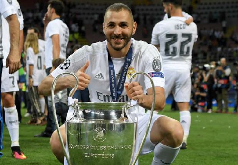 Mùa giải tuyệt vời khi Benzema giành nhiều giải thưởng với Real Madrid