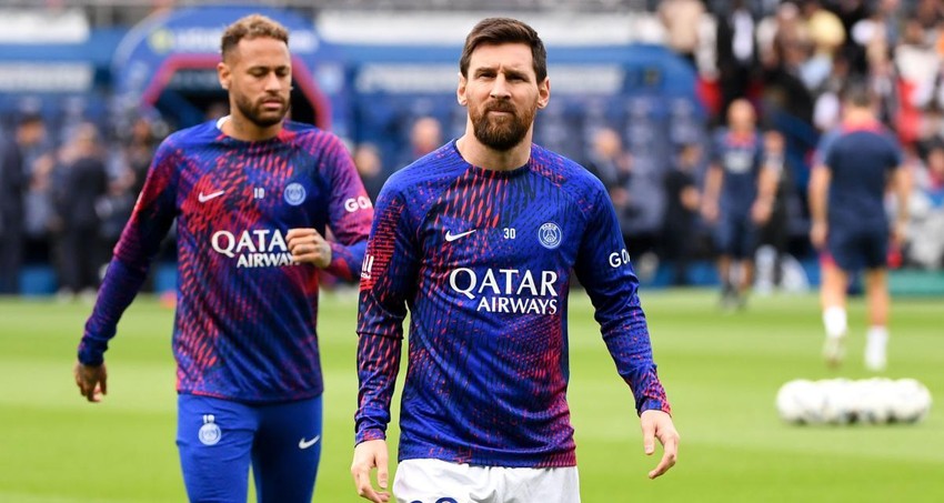 Những điều khoản mới đang chờ đợi Messi