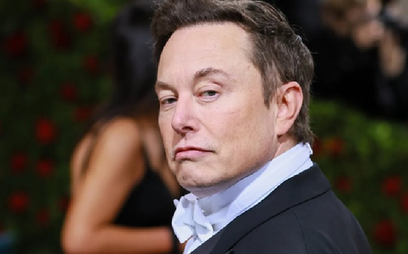 Ông chủ Elon Musk yêu cầu nhân viên phải có thái độ làm việc tốt hơn