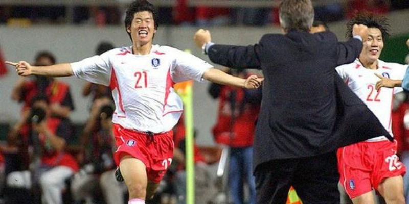 Park Ji-sung và bàn thắng để đời tại World Cup 2002