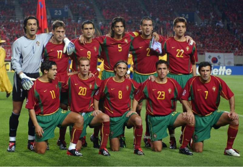 Paulo Bento trong màu áo Bồ Đào Nha tại World Cup 2002 (áo số 17)