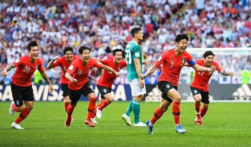 Son vui mừng khi ghi bàn thắng vào lưới đội tuyển Đức tại World Cup 2018