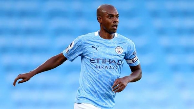 Tiền vệ Fernandinho - CLB chủ quản Manchester City