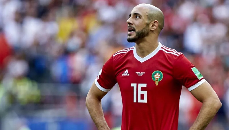 Tình huống hy hữu của tiền vệ Nordin Amrabat