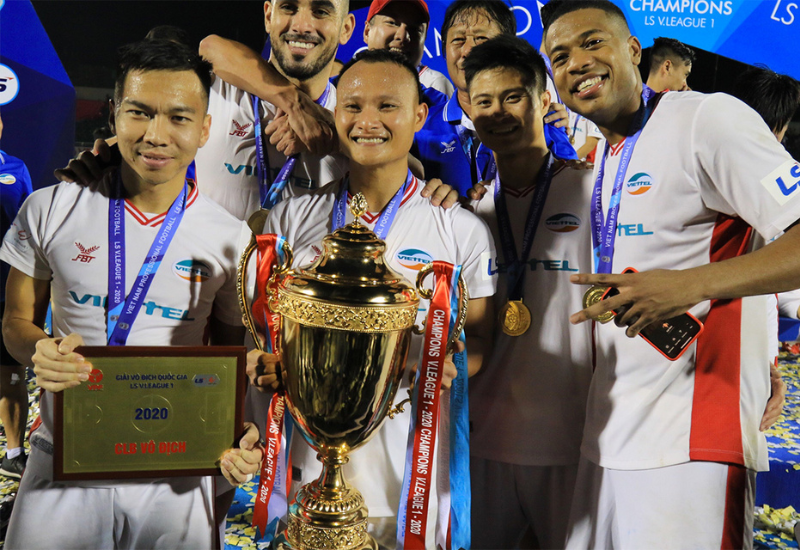 Trọng Hoàng cùng CLB Viettel vô địch V-League 2020