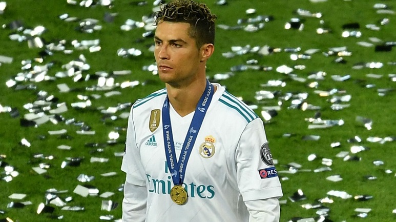 Lương của Ronaldo khi thi đấu cho Real Madrid