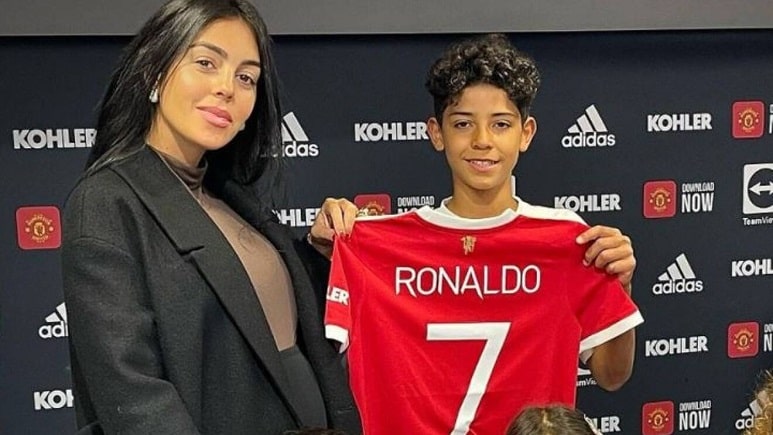 Ronaldo Jr được hy vọng sẽ có thể phát triển như người cha CR7