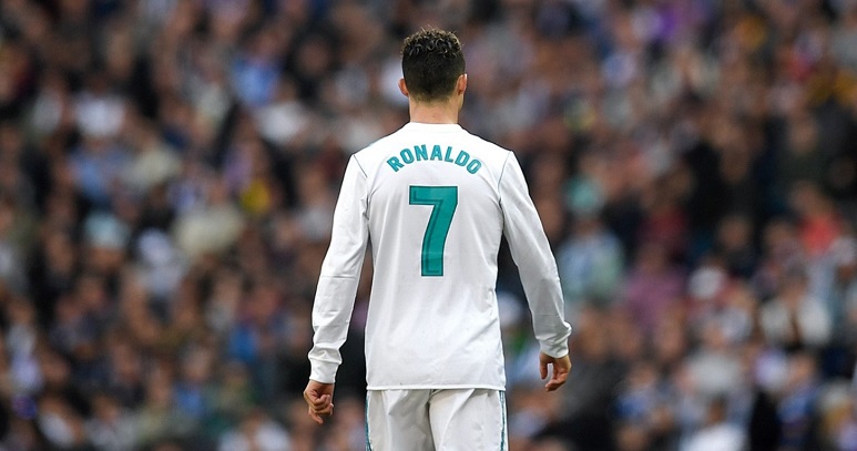 Ronaldo mang áo số mấy ở MU và Real Madrid