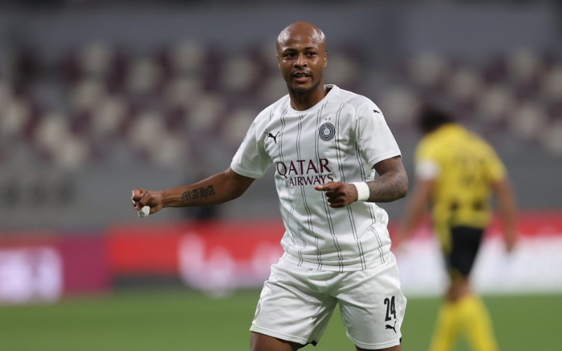 Ayew thi đấu trong màu áo CLB Al-Sadd