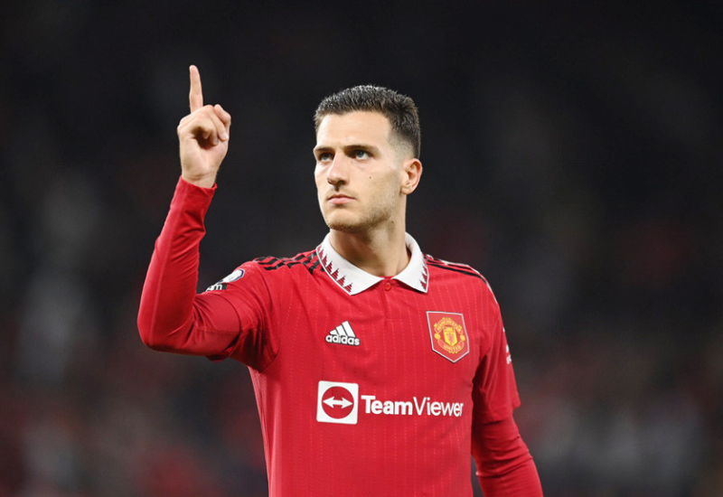 Diogo Dalot trong màu áo CLB MU