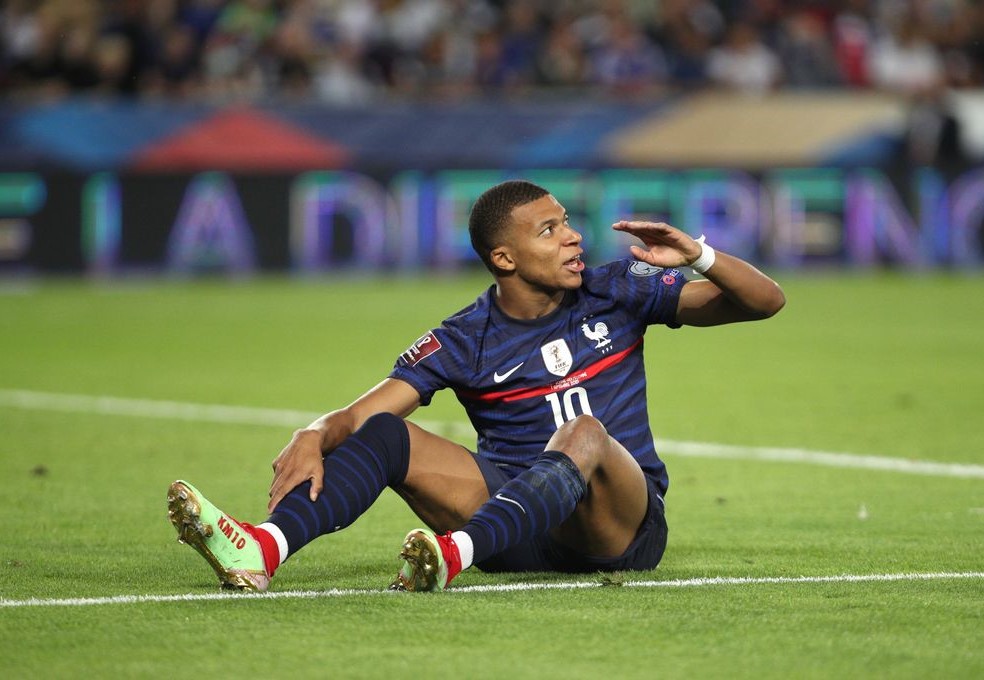 Đội tuyển Anh đã mất 2 năm để tìm cách khắc chế Mbappe