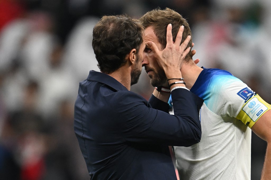 Gareth Southgate động viên học trò