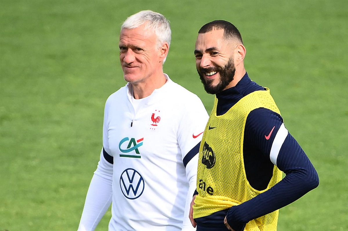 HLV Deschamps không muốn trả lời về Benzema