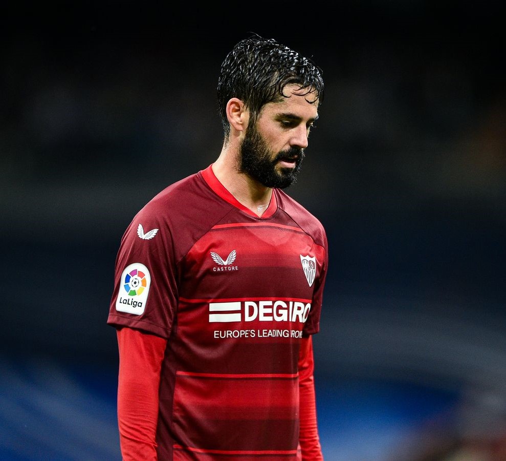 Isco giờ đây lại trải qua cảnh thất nghiệp và nhiều khả năng anh sẽ chuyển qua Premier League thi đấu