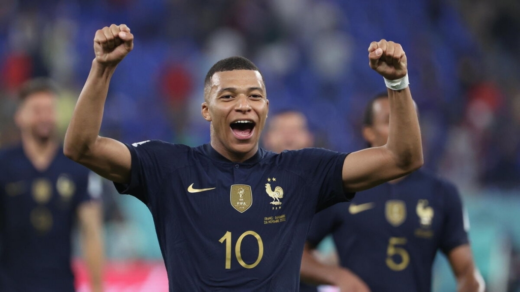 Kylian Mbappe vượt qua thành tích của “Vua bóng đá” Pele