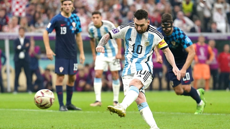 Lionel Messi có hệ thống phanh tuyệt vời làm đối thủ bất ngờ