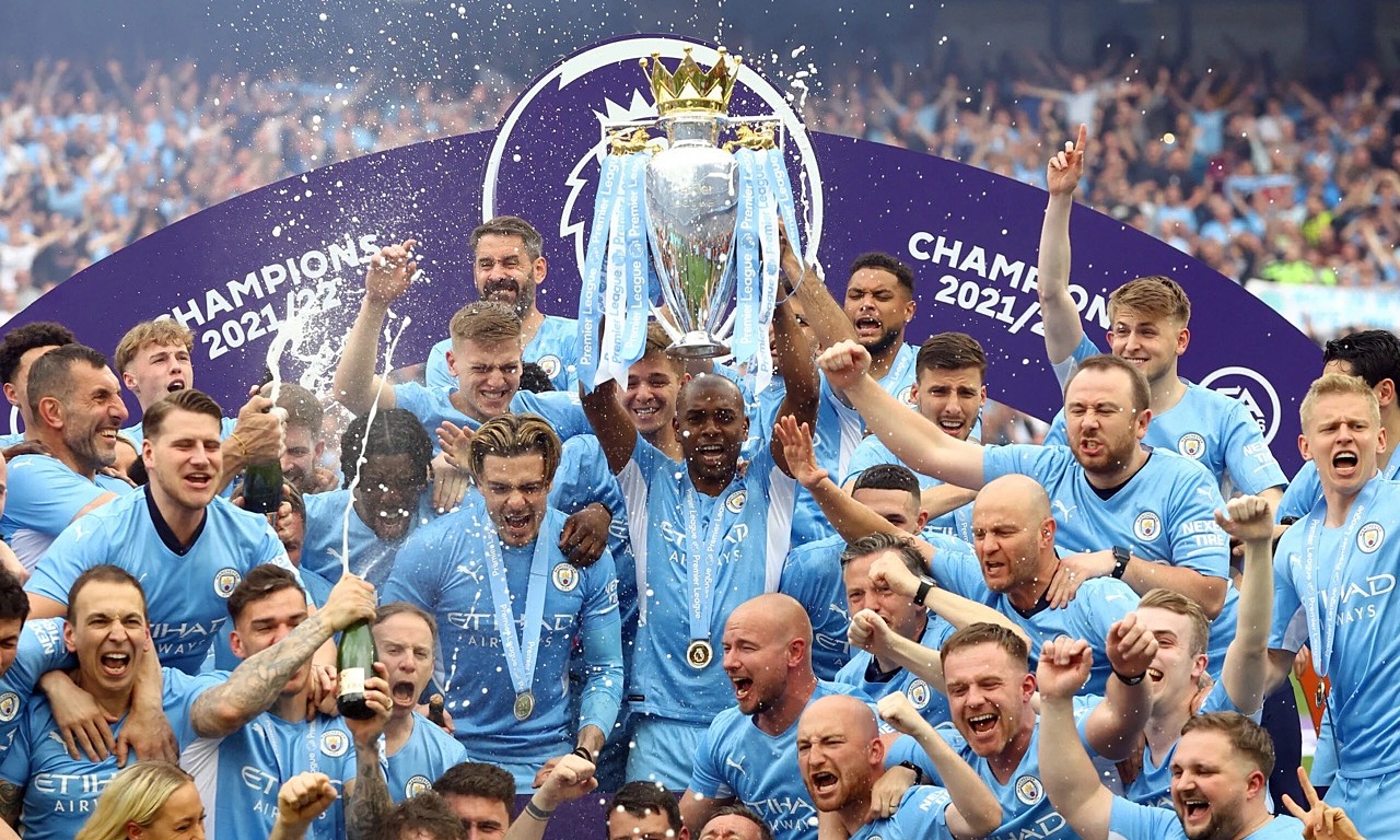 Man City là đội bóng nhận được nhiều tiền nhất