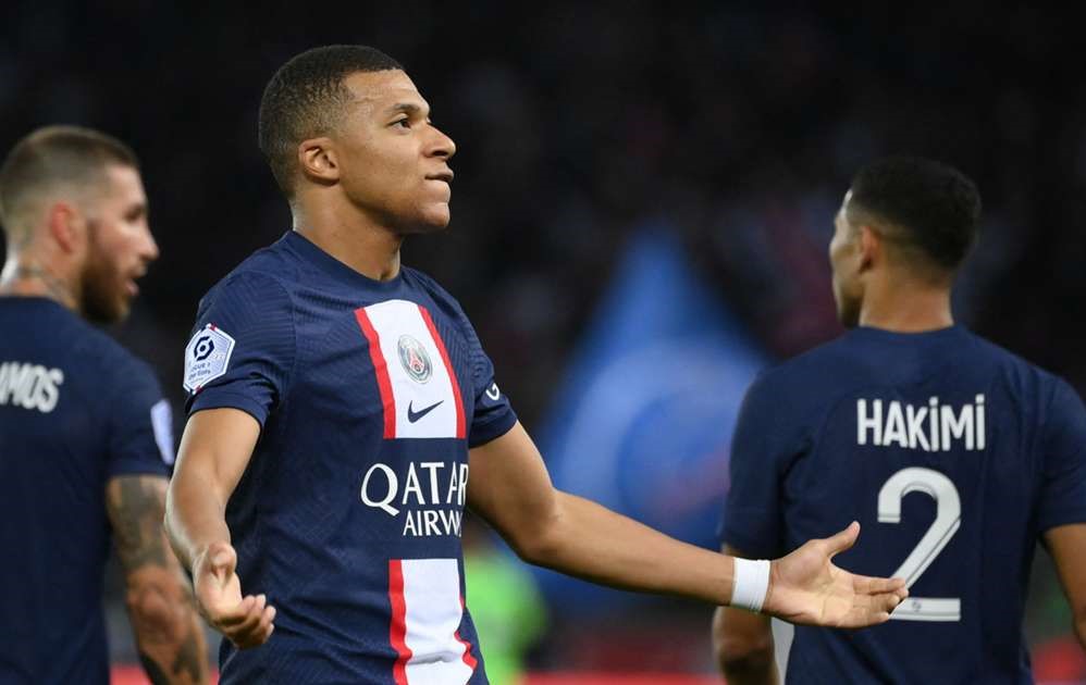 Mbappe lại tiếp tục sắm vai người hùng của PSG