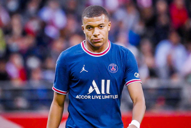 Mbappe sẽ rời PSG vào hè năm sau