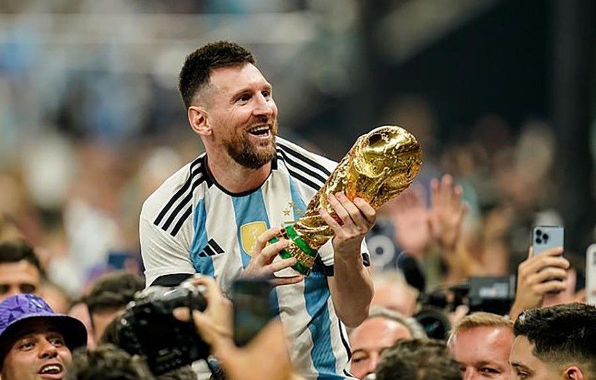 Messi đã giành được chức vô địch World Cup sau bao nhiêu năm chờ đợi 