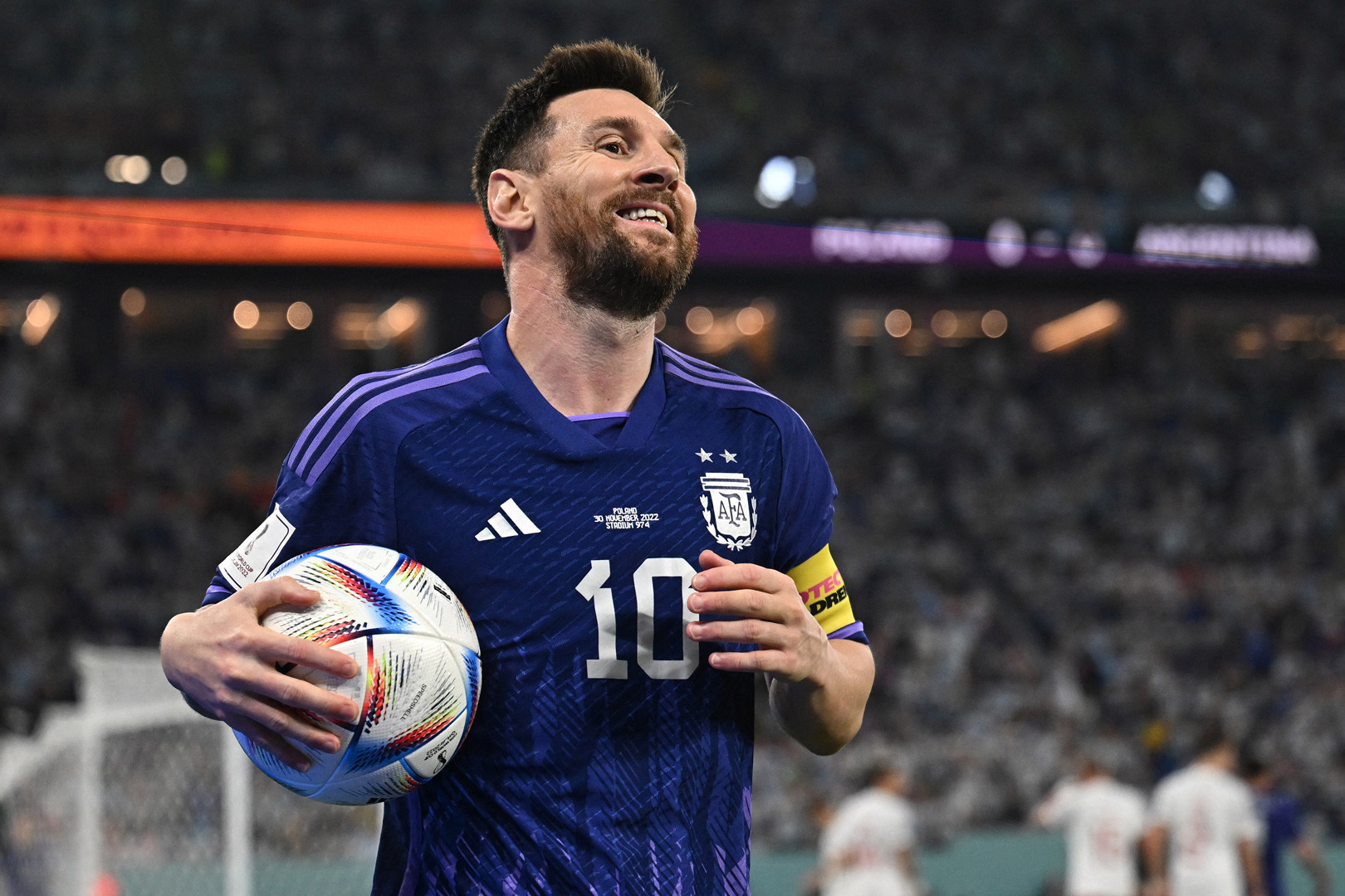 Messi tiếp tục tỏa sáng tại vòng 1/8