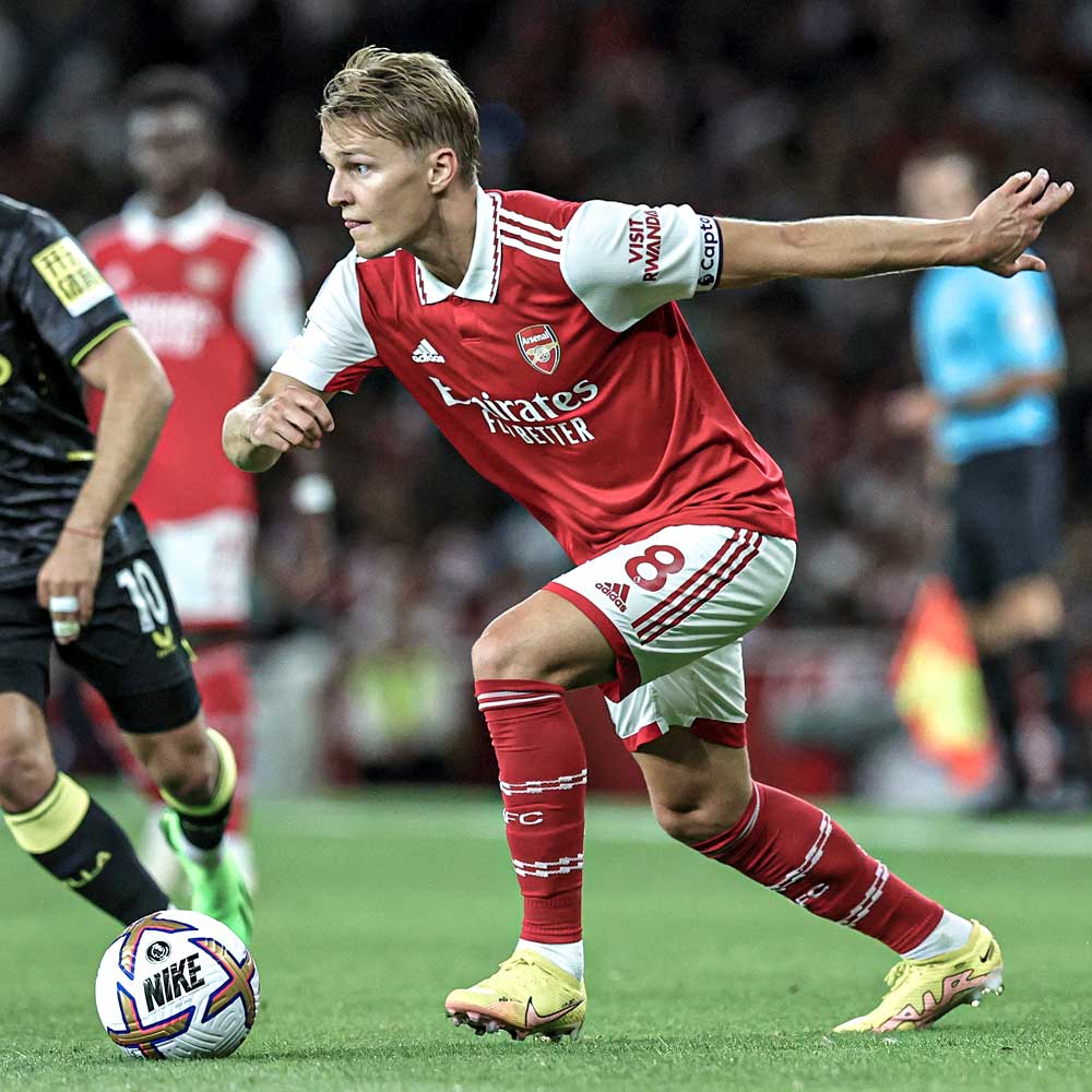 Odegaard cùng các cầu thủ Arsenal đang thi đấu rất hay tại EPL