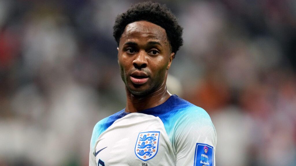 Sterling bất ngờ tạm vắng mặt tại World Cup vì lí do gia đình