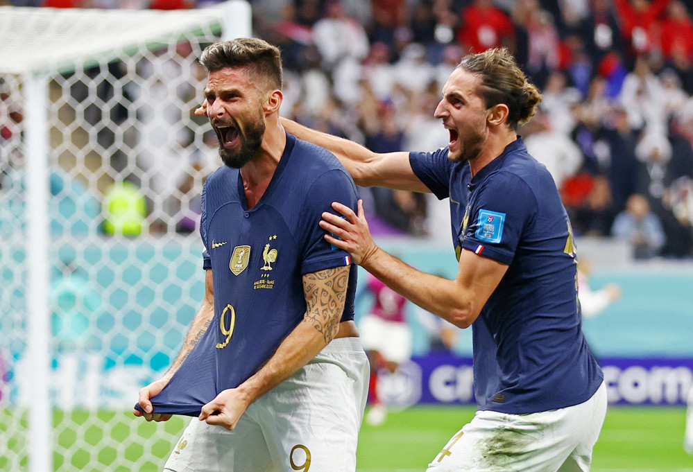 Sự tỏa sáng đúng lúc của Giroud