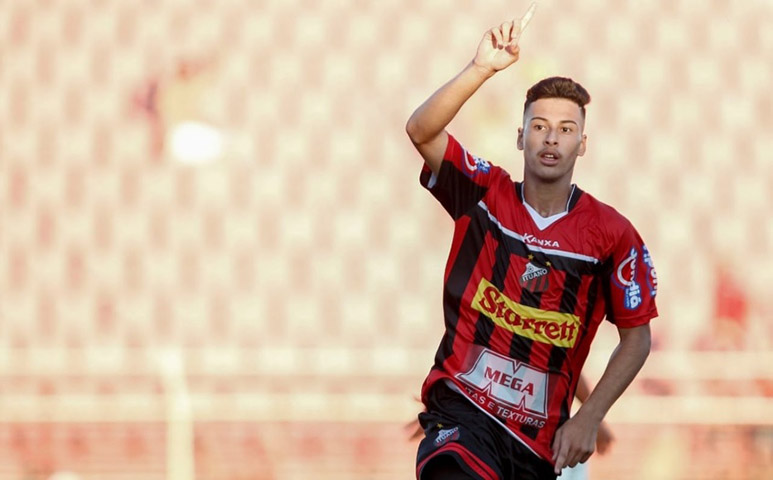 Gabriel Martinelli hồi trẻ đá cho Ituano