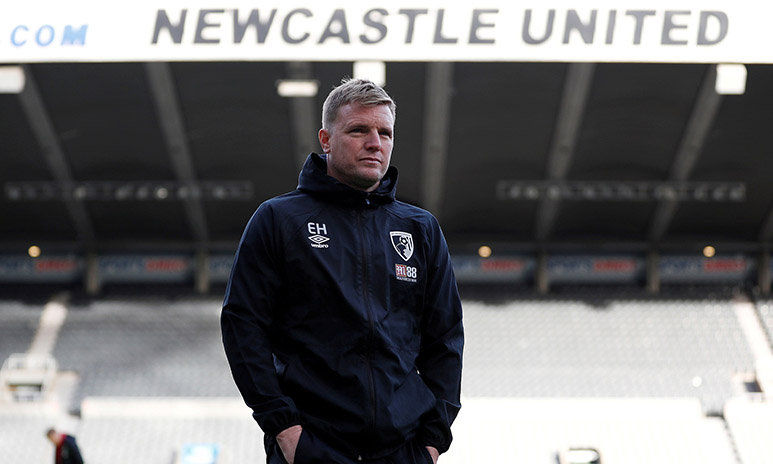 HLV Eddie Howe hạnh phúc với Newcastle