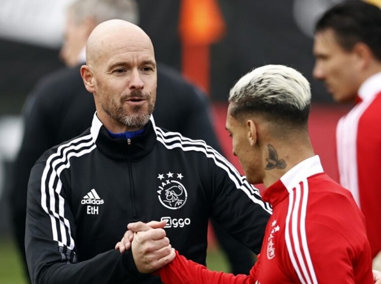 Erik ten Hag cầu xin lãnh đạo Manchester United chiêu mộ tiền đạo