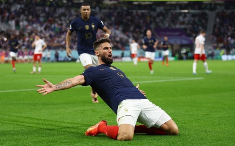 Olivier Giroud làm nên lịch sử ở đội tuyển Pháp