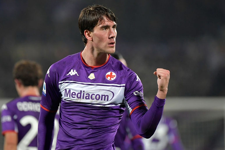 Vlahovic bùng nổ ở Fiorentina