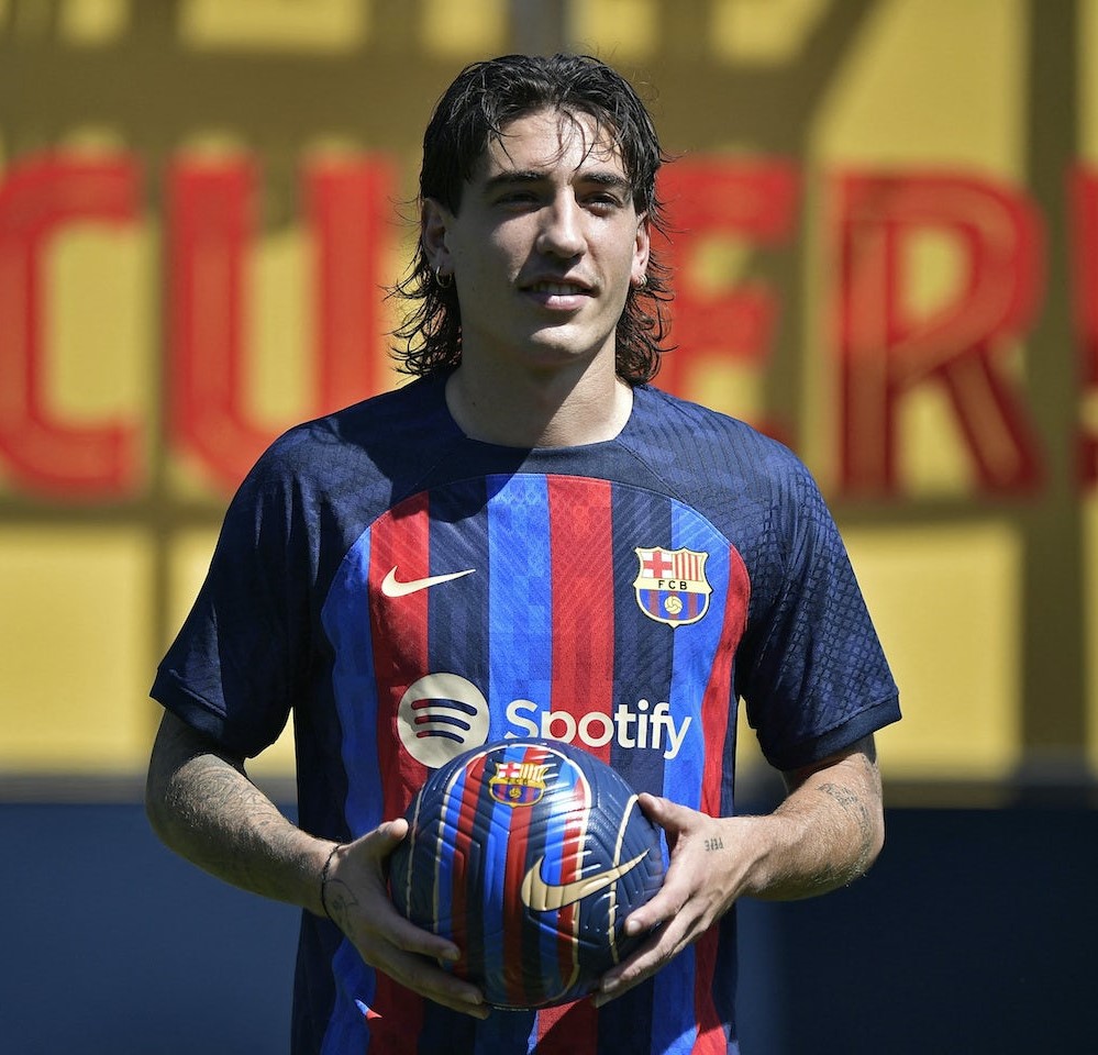 Bellerin mới chỉ chuyển đến Barca vào đầu năm nay