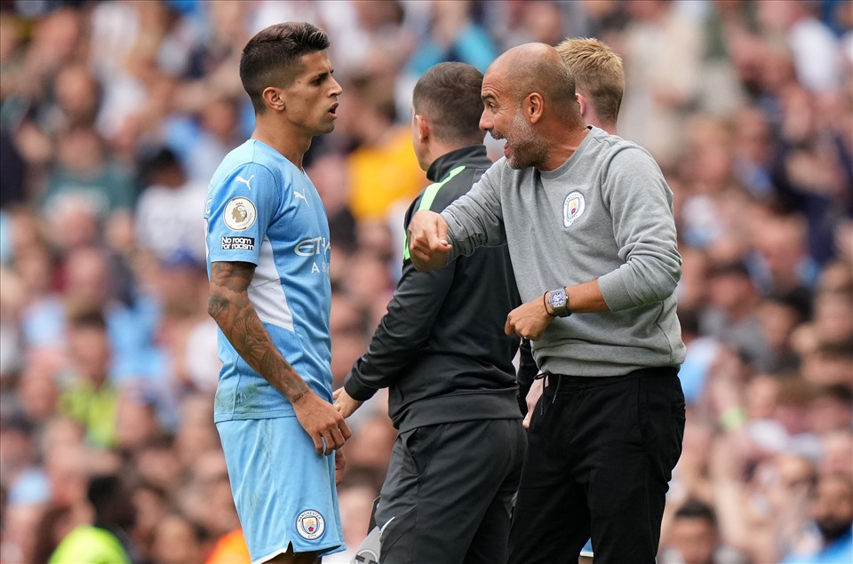 Cancelo có những mâu thuẫn với HLV Pep Guardiola vì không được ra sân thường xuyên